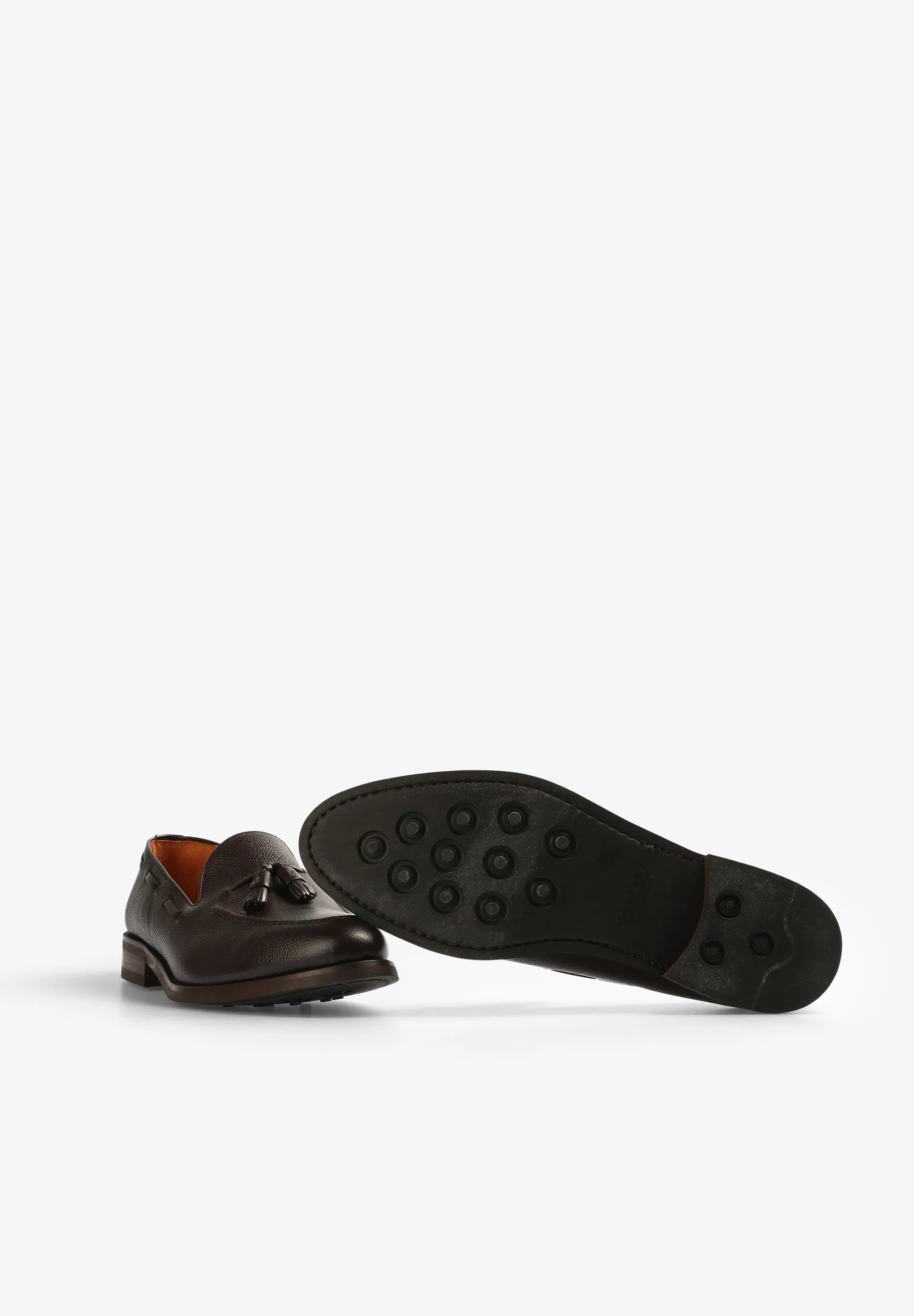 LEATHER LOAFERS WITH TASSELS