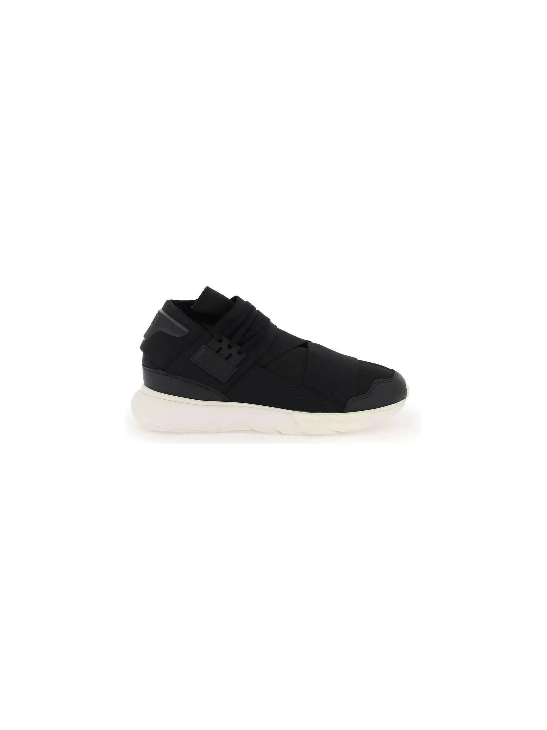 Qasa Slip-On Sneakers